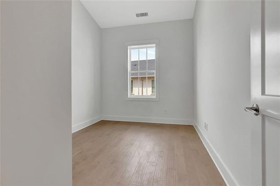 Spacious, unfurnished interior of a new home in Trilith, Fayetteville (Image 26). Spacious, unfurnished interior of a new home in Trilith, Fayetteville (Image 26).