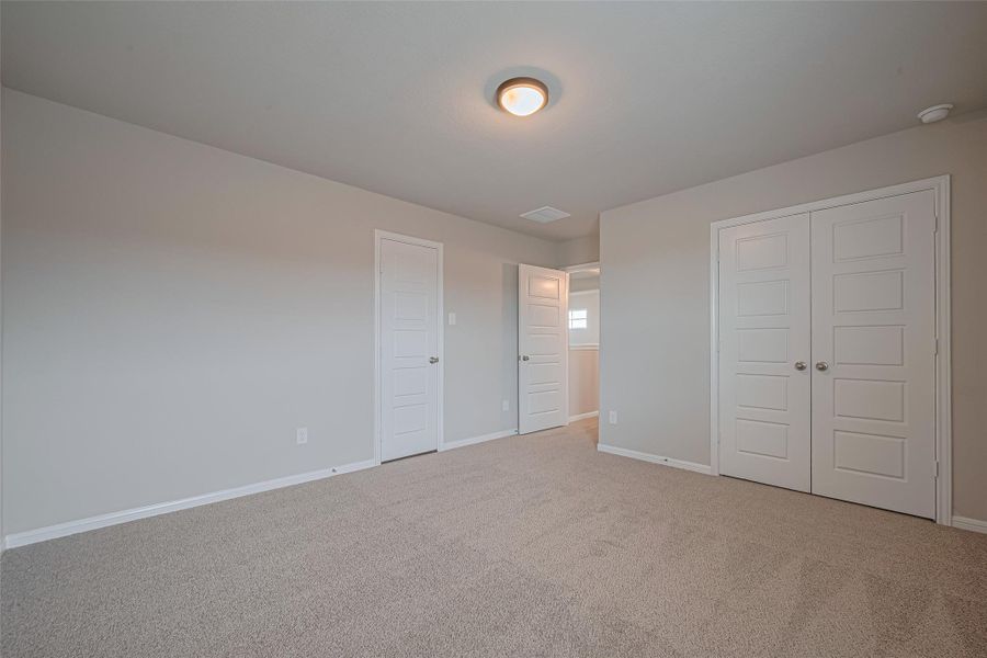 Spacious, unfurnished interior of a new home in La Segarra, Brookshire (Image 35).