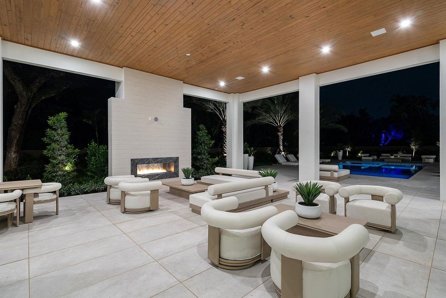 Image 93 of a home in .