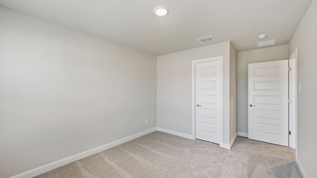 Spacious, unfurnished interior of a new home in Legado, Cleburne (Image 16).