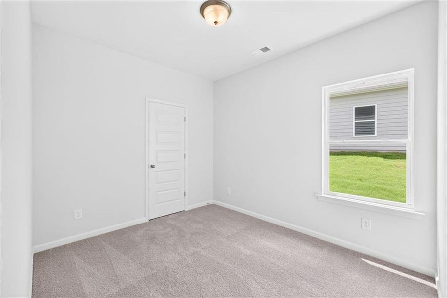 Spacious, unfurnished interior of a new home in Summerfield Place, Carrollton (Image 24).