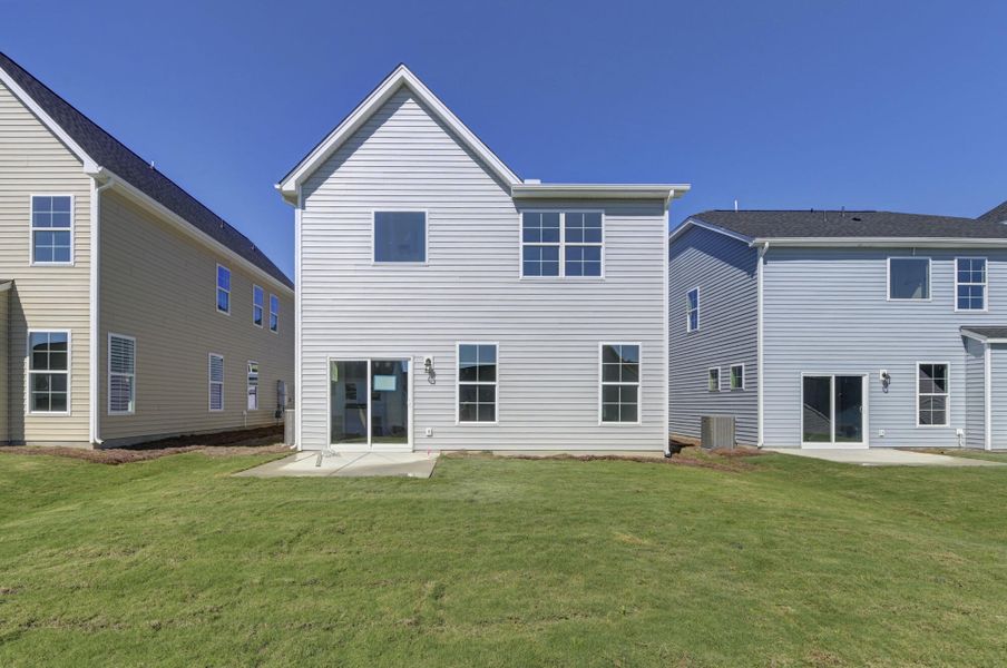 Exterior details and patio area of a home in Ashton Lakes, Lexington (Image 3).