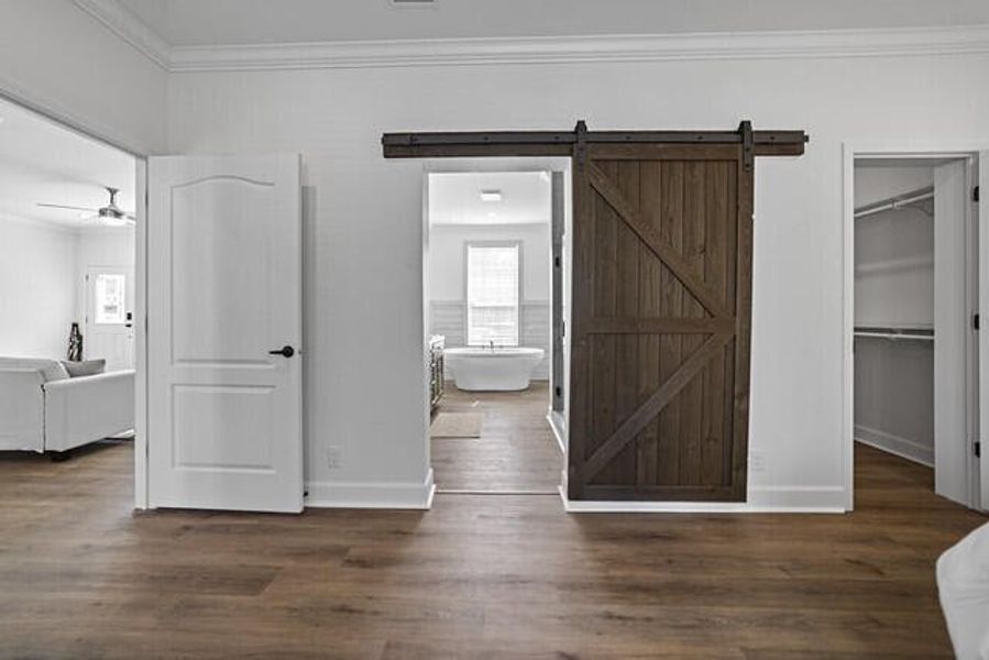 Spacious, unfurnished interior of a new home in , Cross (Image 22).