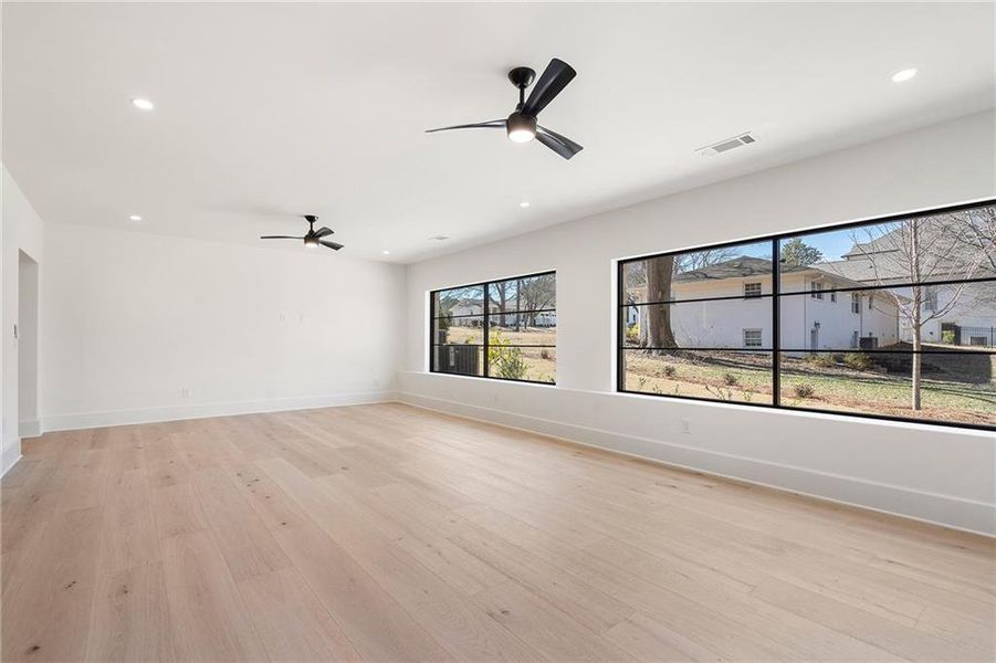 Spacious, unfurnished interior of a new home in , Alpharetta (Image 21).