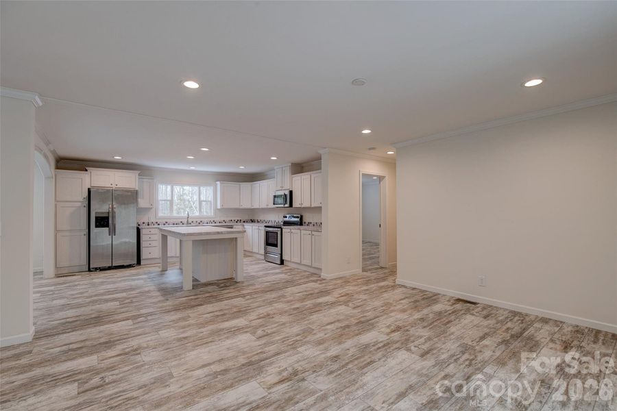 Spacious, unfurnished interior of a new home in , Chester (Image 37).