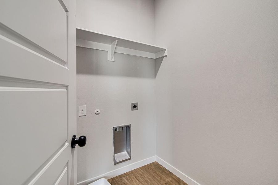 Spacious, unfurnished interior of a new home in Trails of Fossil Creek, Fort Worth (Image 26).