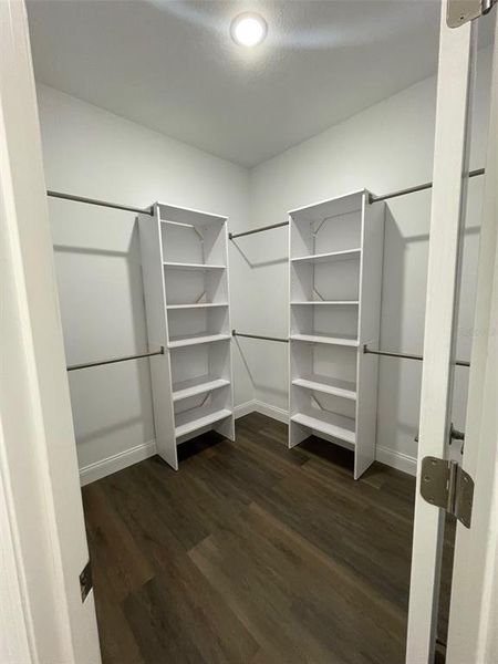 Spacious, unfurnished interior of a new home in , Deland (Image 24).