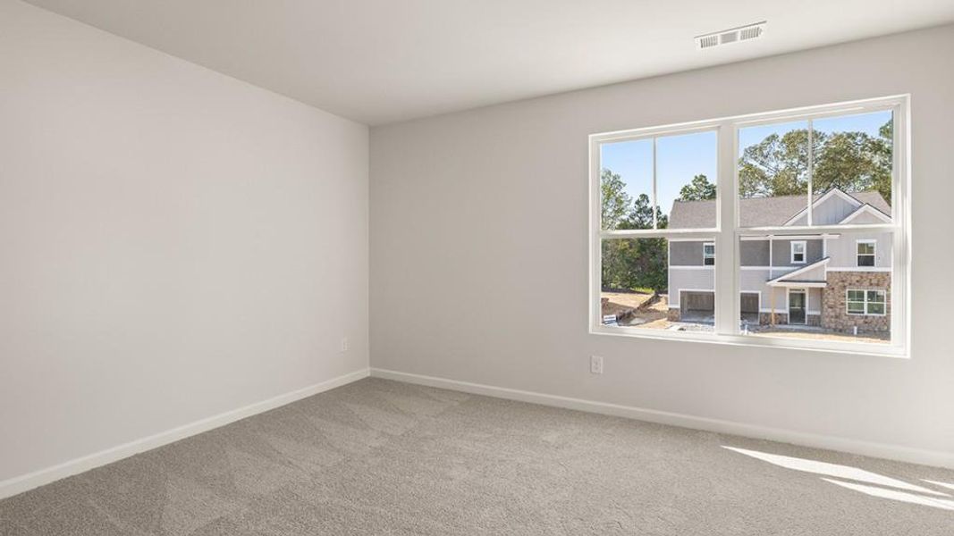 Spacious, unfurnished interior of a new home in , Union City (Image 37).