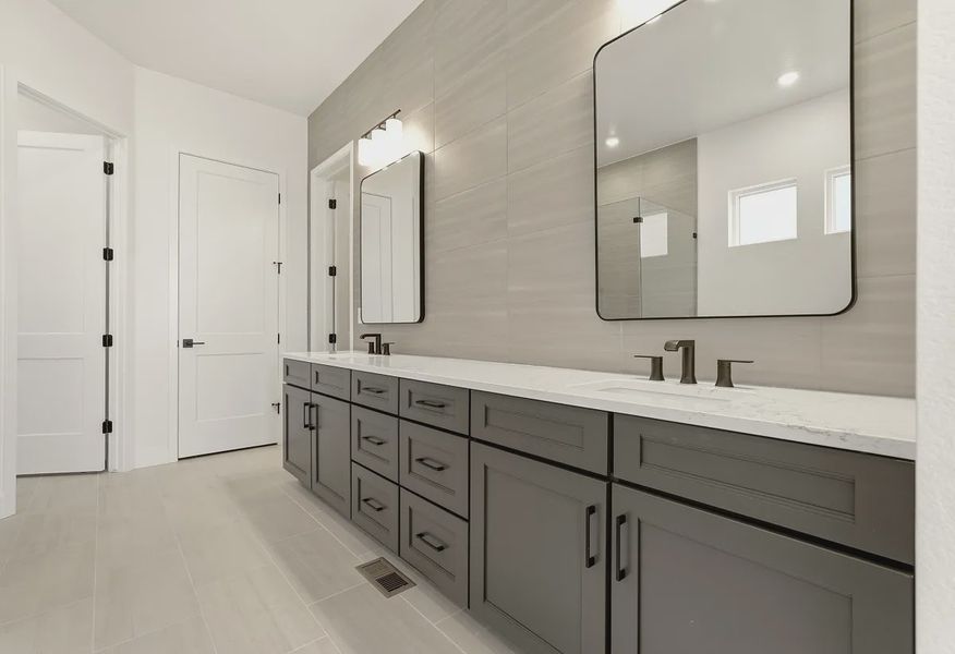 Homesite 143 Primary Bath - 17 of 20 Homesite 143 Primary Bath - 17 of 20