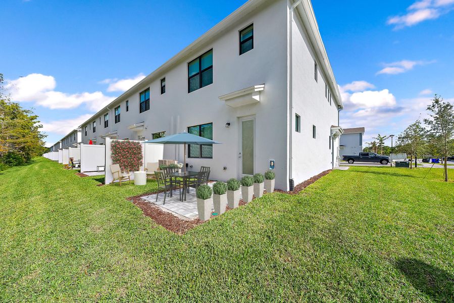 501 SW Sally Way (4s)2