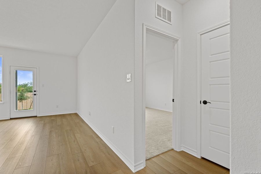 Spacious, unfurnished interior of a new home in Nopal Valley, San Antonio (Image 23). Spacious, unfurnished interior of a new home in Nopal Valley, San Antonio (Image 23).