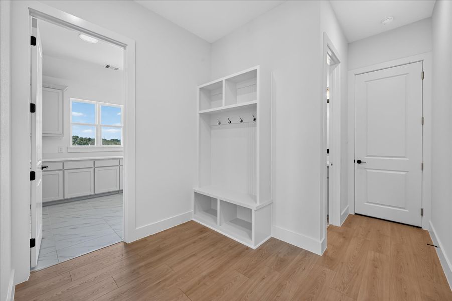Spacious, unfurnished interior of a new home in Paloma Ranches, Justin (Image 25).