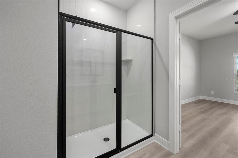 Spacious, unfurnished interior of a new home in Gum Lake Preserve, Lake Alfred (Image 15).