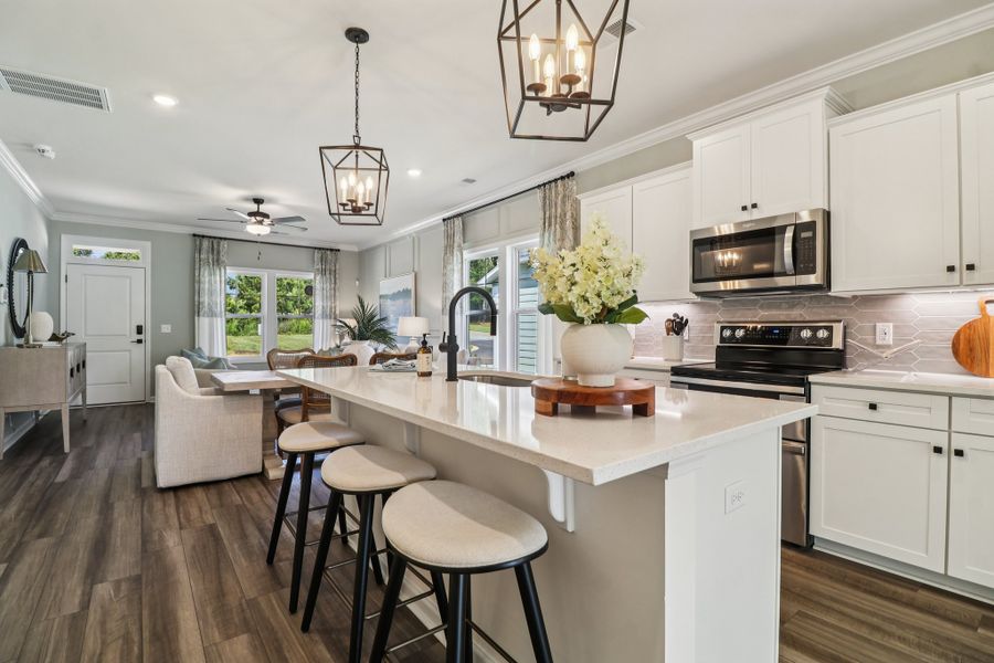 Representative furnished interior of a home built from the Briarwood II by Great Southern Homes in Bickley Station, Irmo (Image 10).