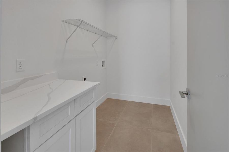 Spacious, unfurnished interior of a new home in , Deland (Image 17).