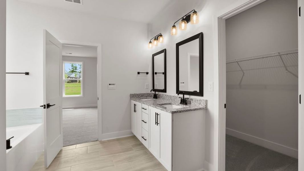 Furnished interior view inside a new home in Alder Pond, Campobello (Image 13).