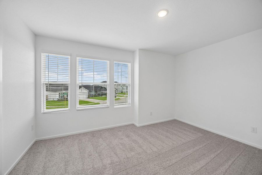 Spacious, unfurnished interior of a new home in Stokesbury, Waller (Image 28).