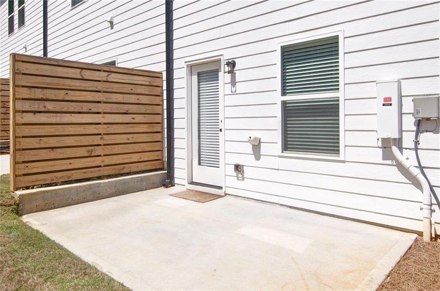 Exterior details and patio area of a home in Highland Crossing, Cartersville (Image 29).