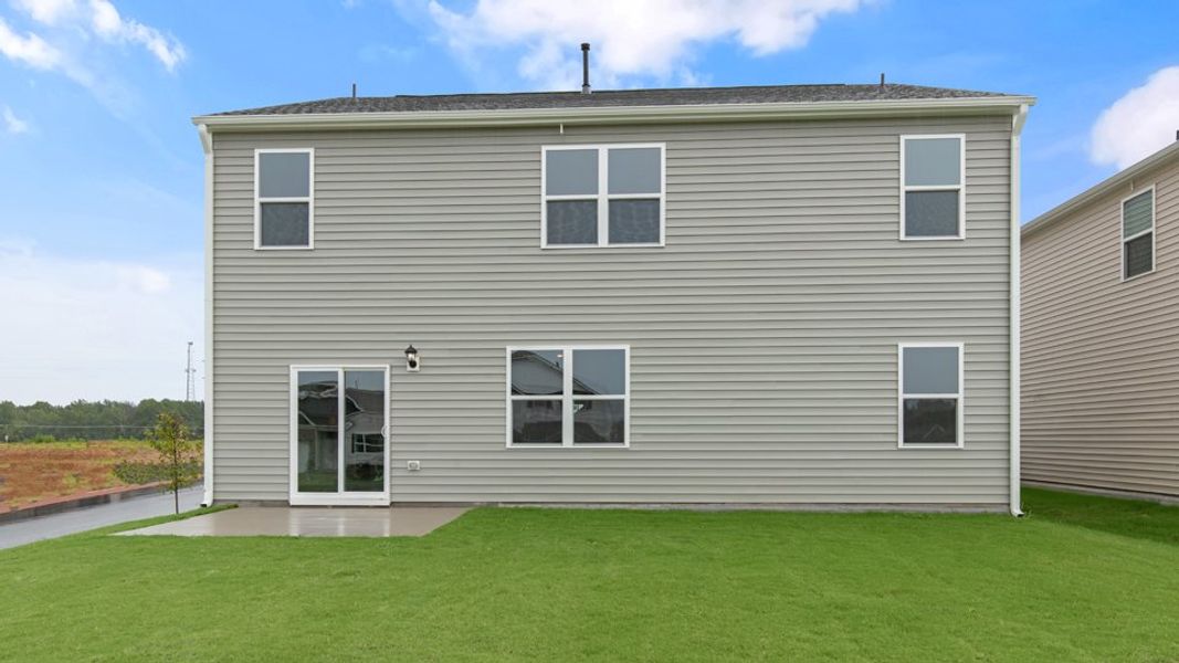 Exterior details and patio area of a home in The Reserve at Prestleigh, Wake Forest (Image 4).