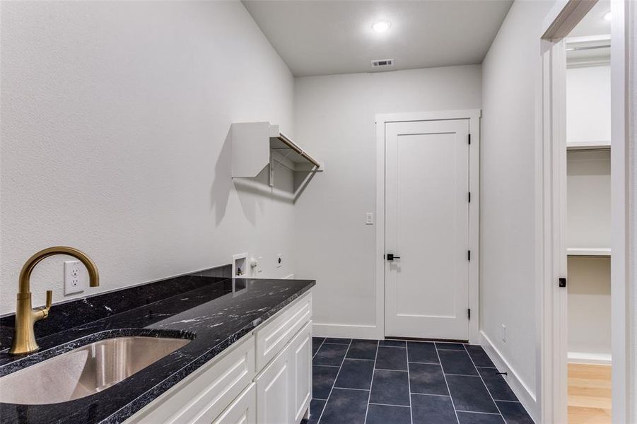Furnished interior view inside a new home in , Aledo (Image 5).