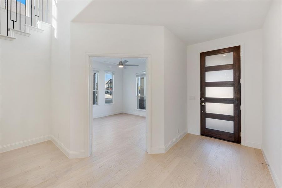 Spacious, unfurnished interior of a new home in Union Park Classic 55, Little Elm (Image 35).