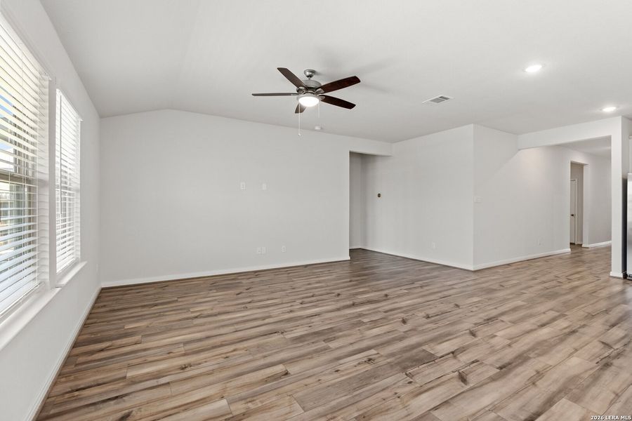 Spacious, unfurnished interior of a new home in Autry Pond, San Antonio (Image 29). Spacious, unfurnished interior of a new home in Autry Pond, San Antonio (Image 29).
