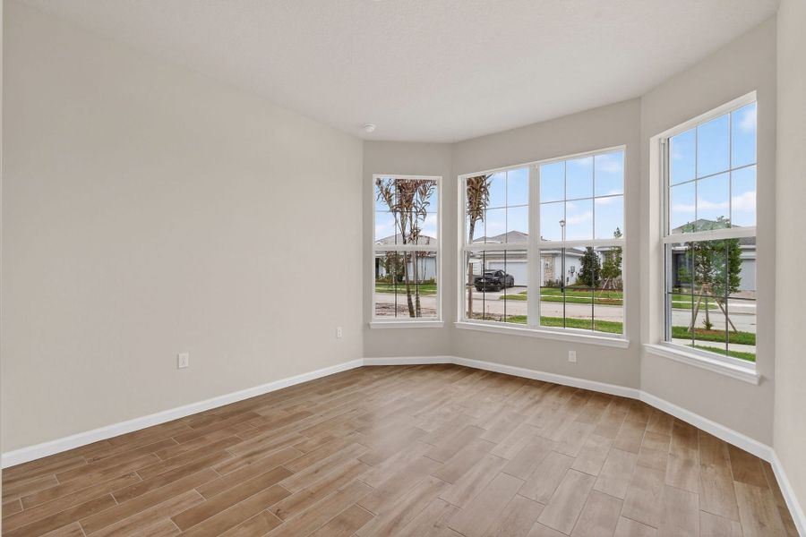 Spacious, unfurnished interior of a new home in Del Webb Tradition, Port St. Lucie (Image 65).
