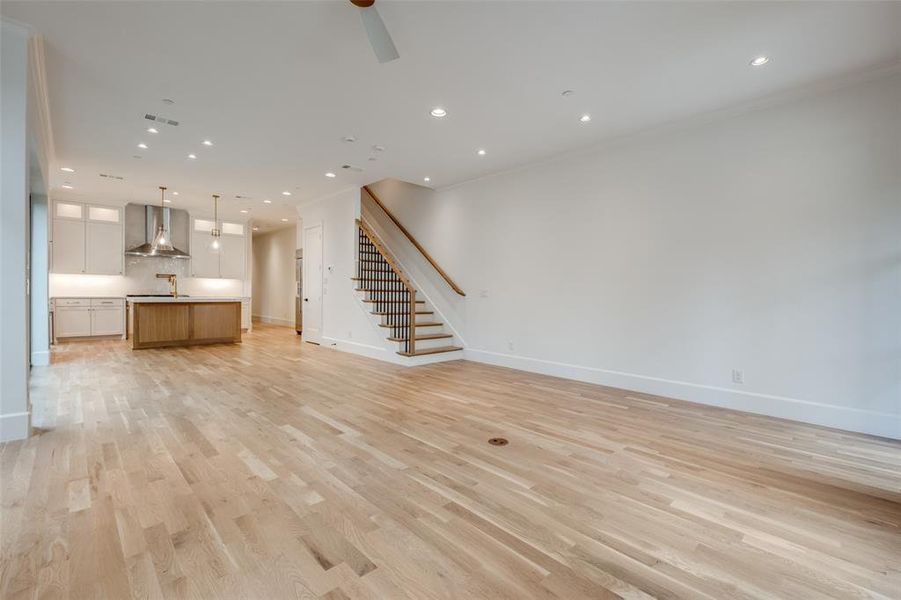 Dining Area open to the Kitchen Dining Area open to the Kitchen