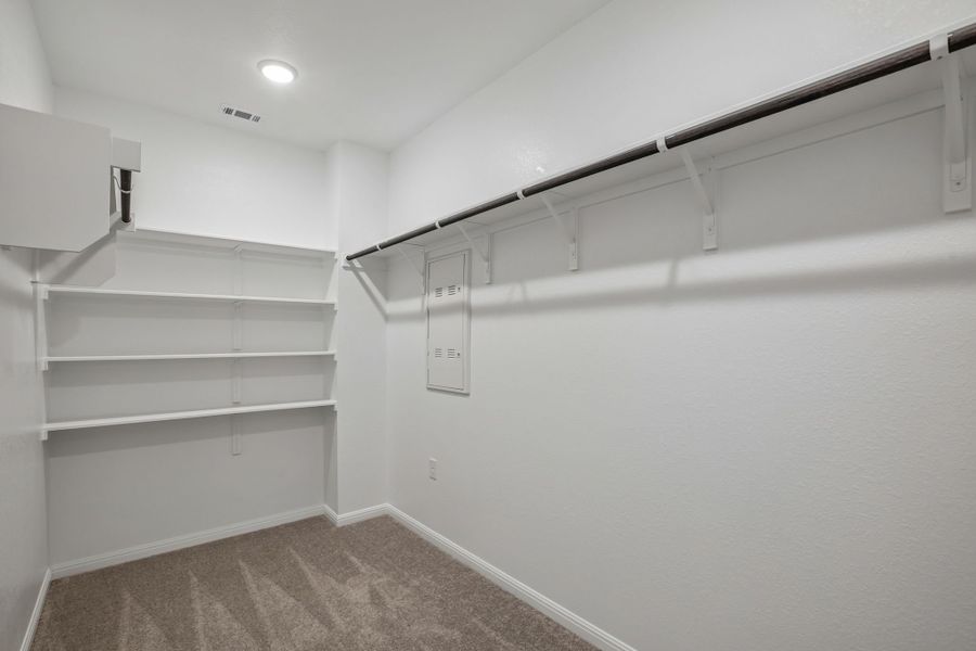 Spacious, unfurnished interior of a new home in Lisso, Pflugerville (Image 29).
