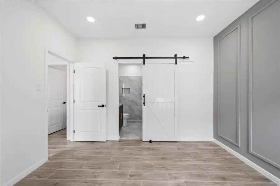 Large Primary Bedroom Large Primary Bedroom