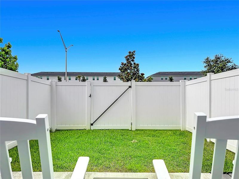 Exterior details and patio area of a home in , Bradenton (Image 25).