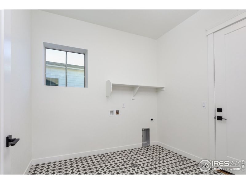 Mud Room/ Laundry Room Mud Room/ Laundry Room