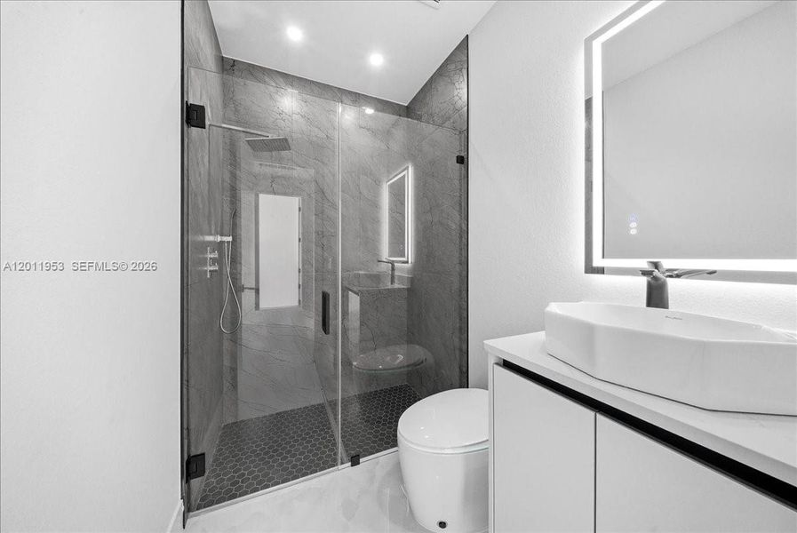 Furnished interior view inside a new home in , Cape Coral (Image 15).