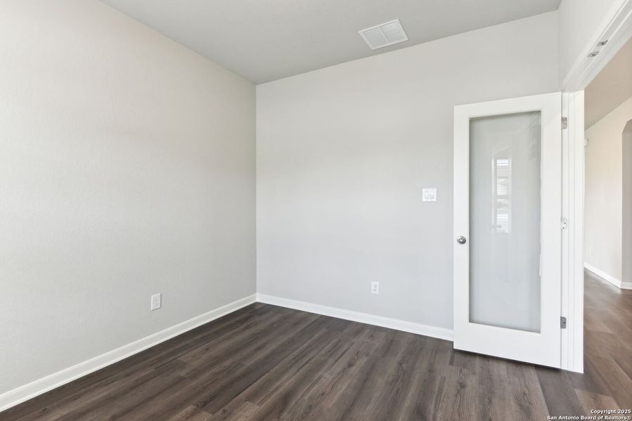 Spacious, unfurnished interior of a new home in Remington Ranch, San Antonio (Image 39). Spacious, unfurnished interior of a new home in Remington Ranch, San Antonio (Image 39).