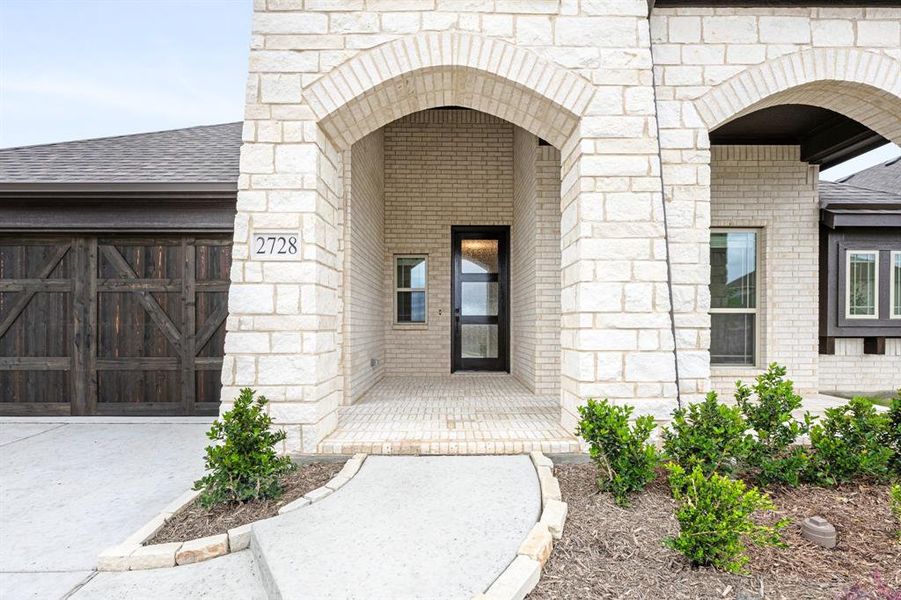 Exterior details and patio area of a home in Meraki, Forney (Image 19).