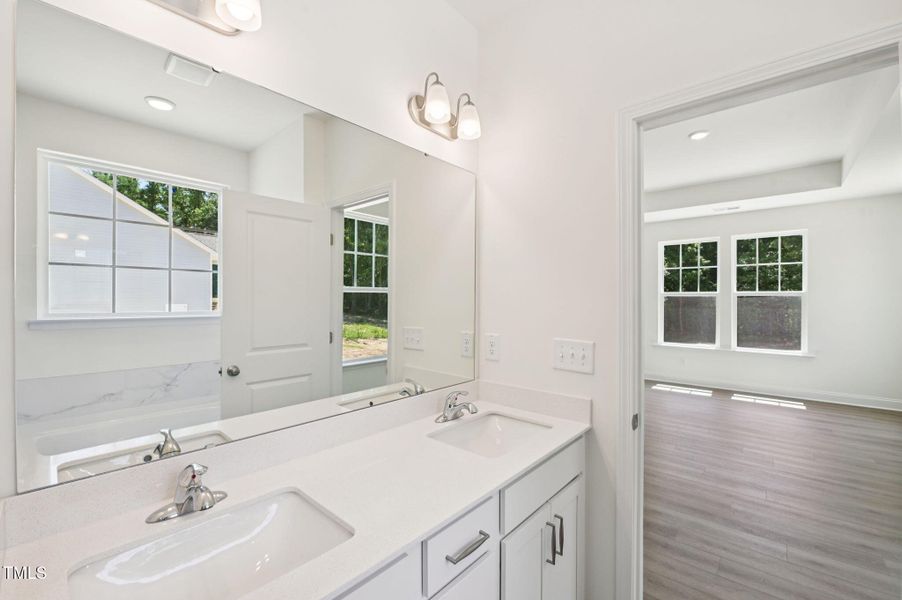 31-web-or-mls-236 Alden Way-031