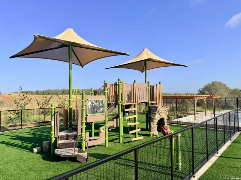 Community amenities in Bollinger, Maxwell (Image 20). Community amenities in Bollinger, Maxwell (Image 20).