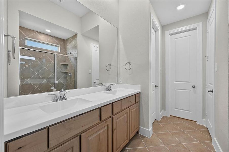 Flex Gen Suite Bathroom