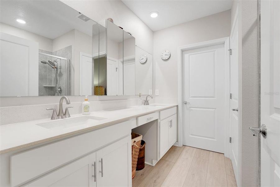 Furnished interior view inside a new home in , Clermont (Image 14). Furnished interior view inside a new home in , Clermont (Image 14).