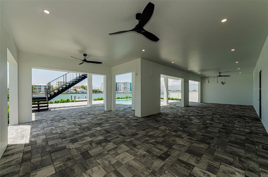 Spacious, unfurnished interior of a new home in , Treasure Island (Image 76).