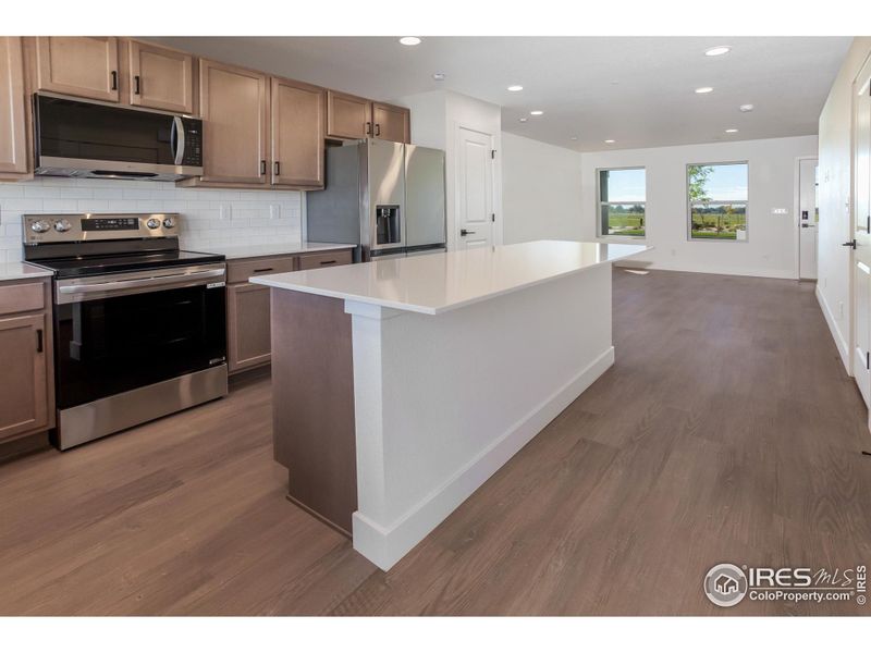 EXAMPLE PHOTO: KITCHEN W/ ISLAND