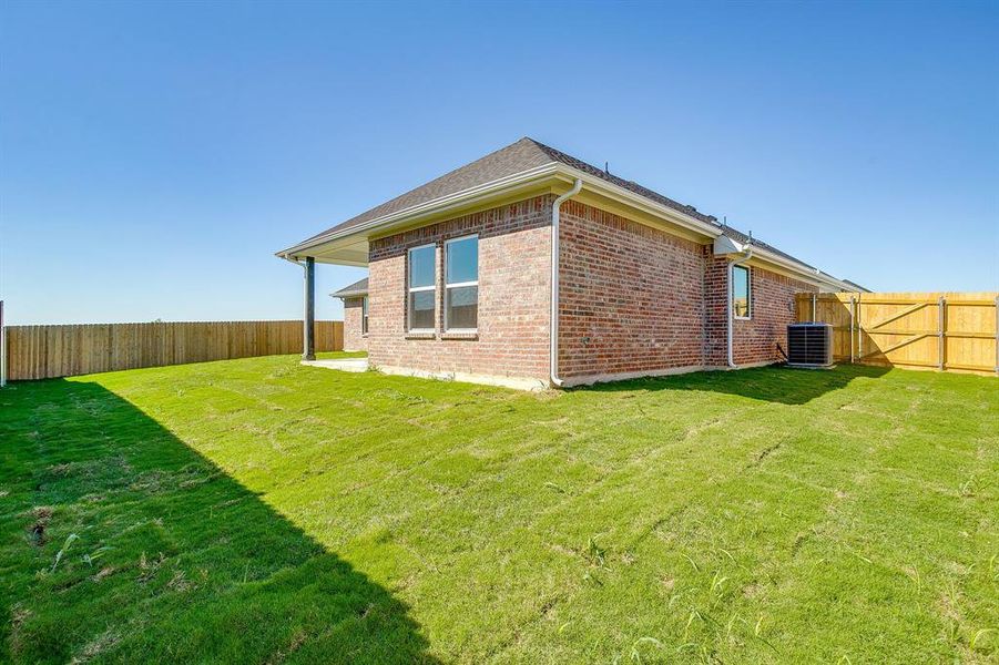 Exterior details and patio area of a home in , Palmer (Image 23).