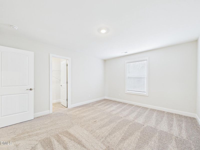 CAM01608G0-PR0122-STILL043