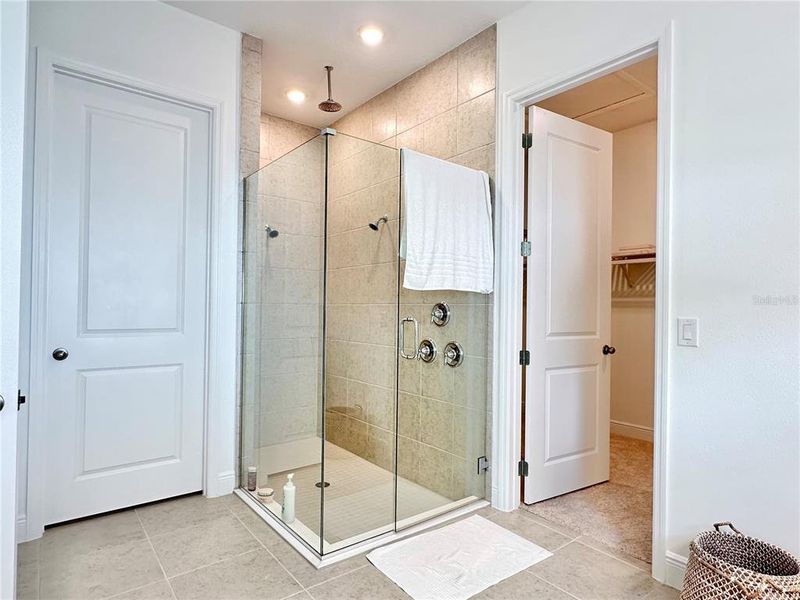 Furnished interior view inside a new home in Northlake Traditional, Winter Garden (Image 15). Furnished interior view inside a new home in Northlake Traditional, Winter Garden (Image 15).