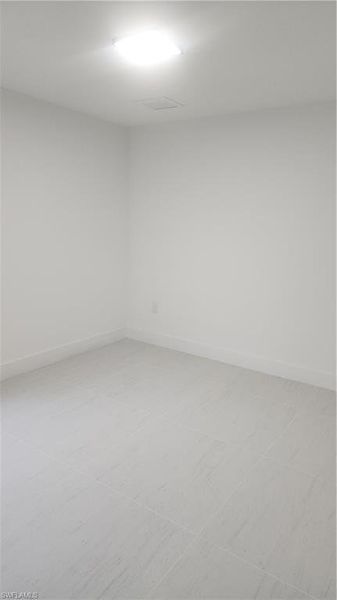 Spacious, unfurnished interior of a new home in , Lehigh Acres (Image 26).