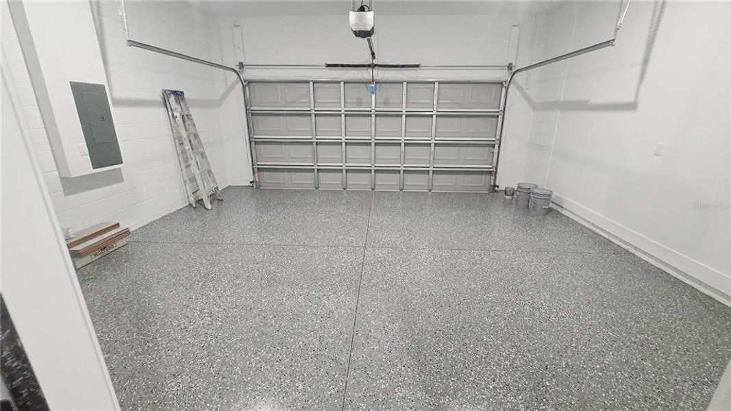 Spacious, unfurnished interior of a new home in , Ocala (Image 31).