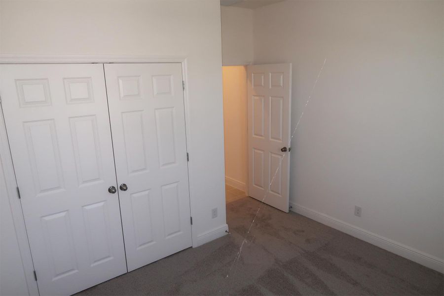 Furnished interior view inside a new home in Ridgeview, Clermont (Image 17).