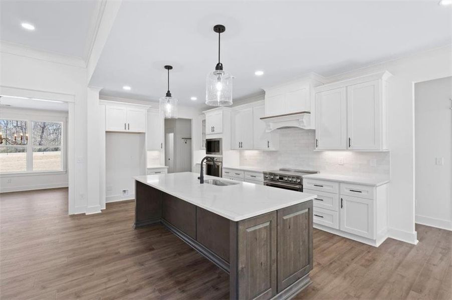 Furnished interior view inside a new home in , Waleska (Image 6).