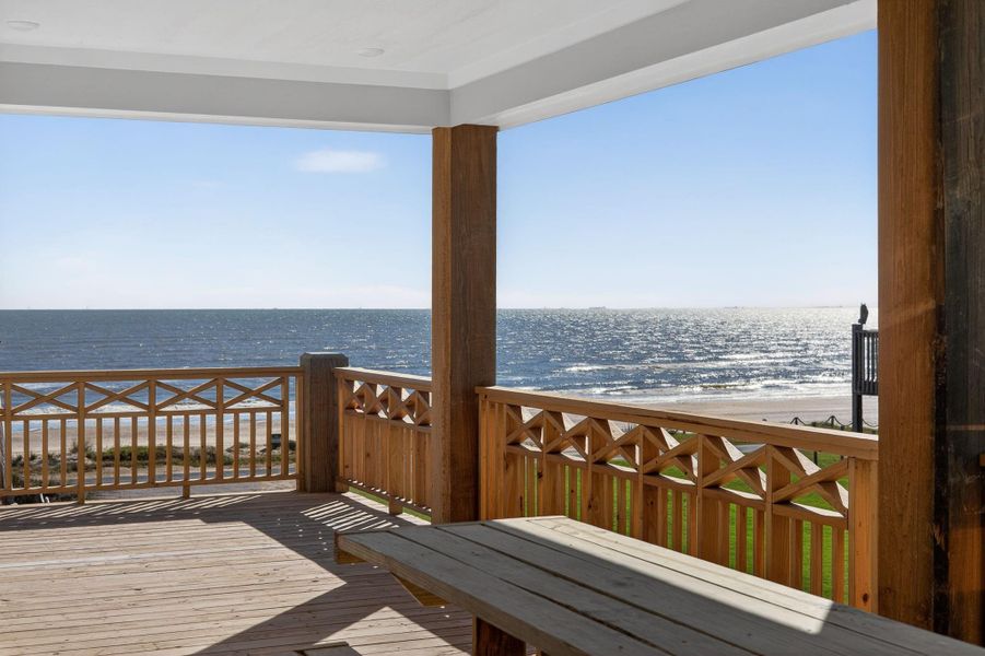 Exterior details and patio area of a home in , Bolivar (Image 24).