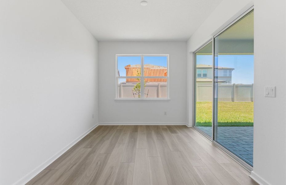 Spacious, unfurnished interior of a new home in Vida's Way, Wesley Chapel (Image 23).